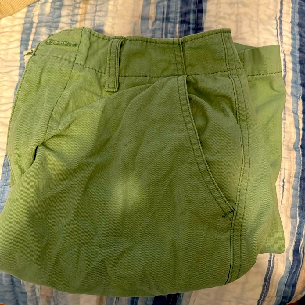 American Eagle Green Shorts Size: 32